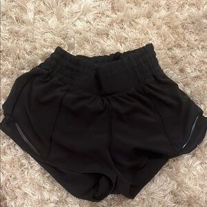 Black lulu hotty hot shorts!!